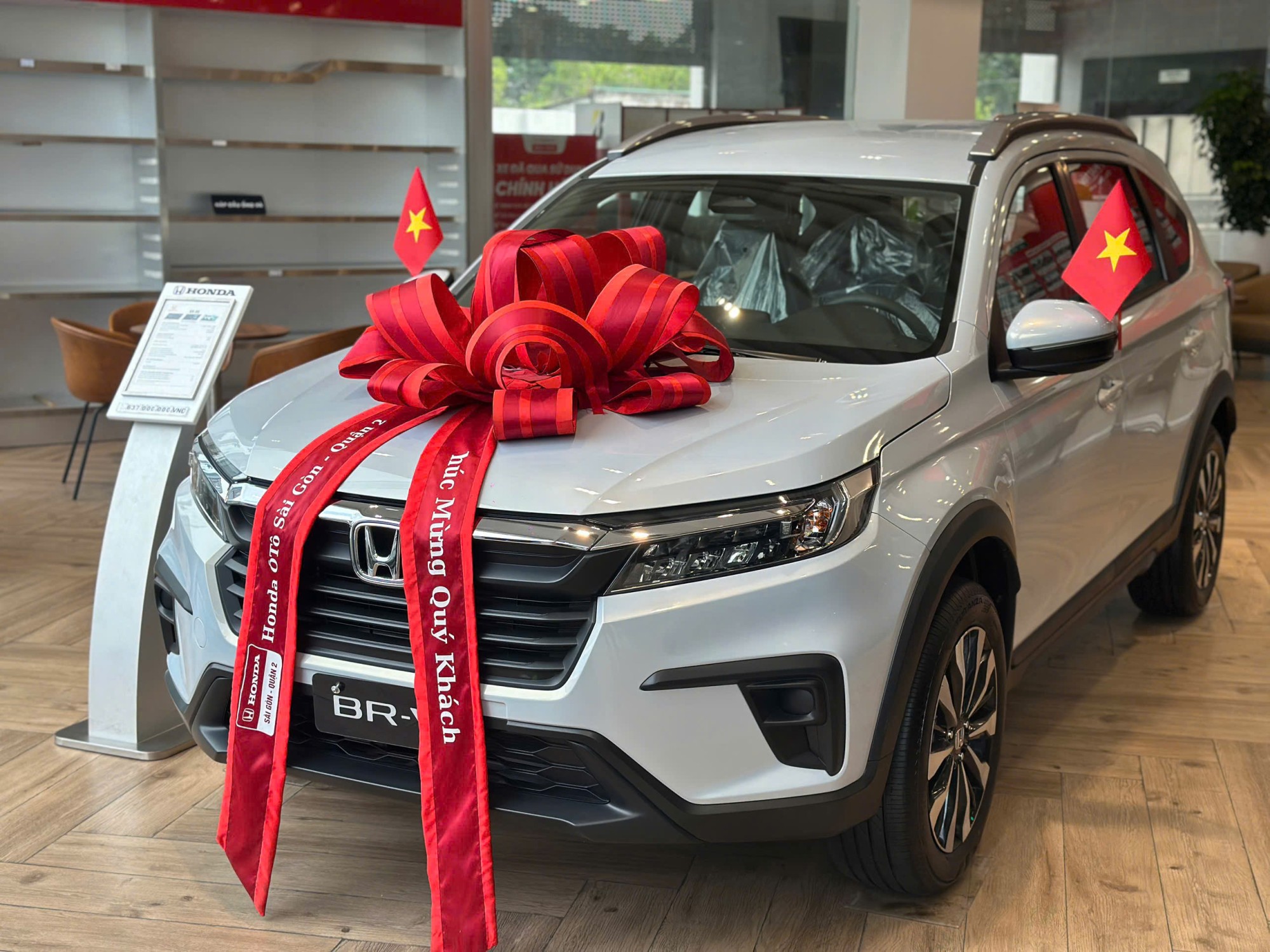 Honda BR-V G Màu trắng bạc - Đại Lý Honda Ô tô Quận 2