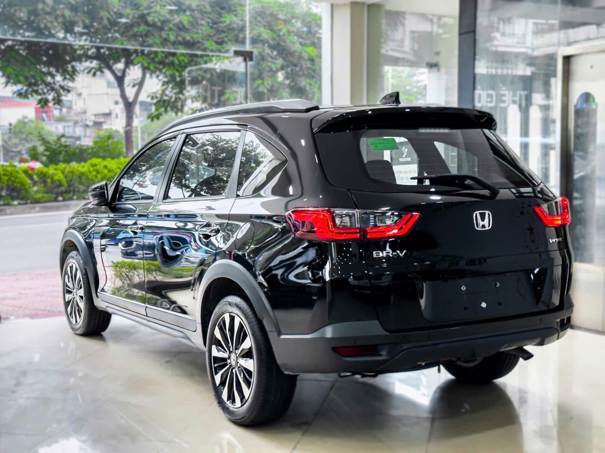 Honda BR-V G màu đen - Đại lý Honda Ô tô Quận 2