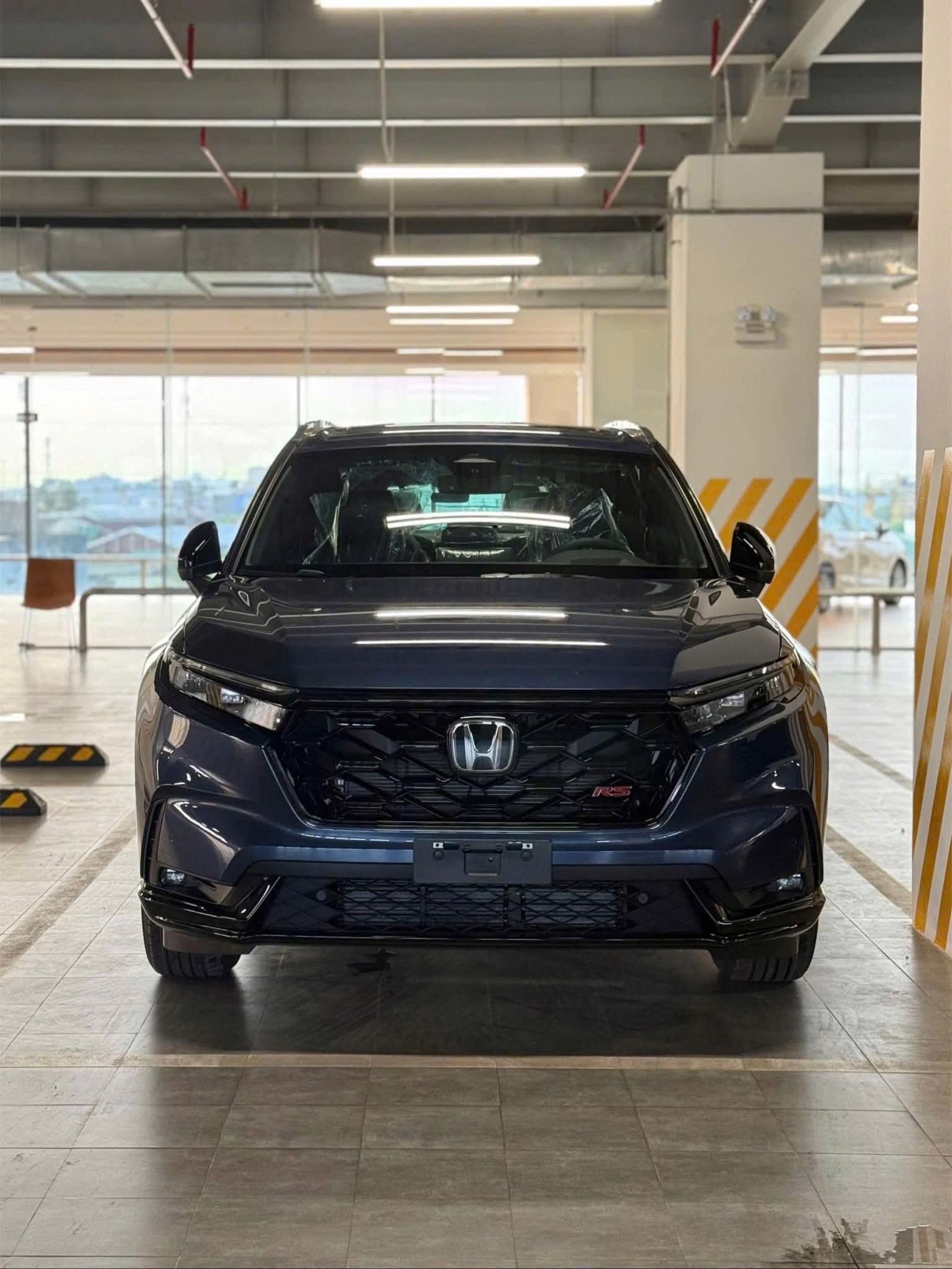 Honda CR-V Hybird (e:HEV RS) 2026 màu Xanh: hình ảnh thực tế ngoại thất, nội thất 