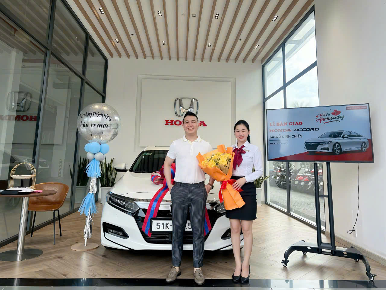 Bàn giao xe Honda Accord tại Đại lý Honda Quận 2