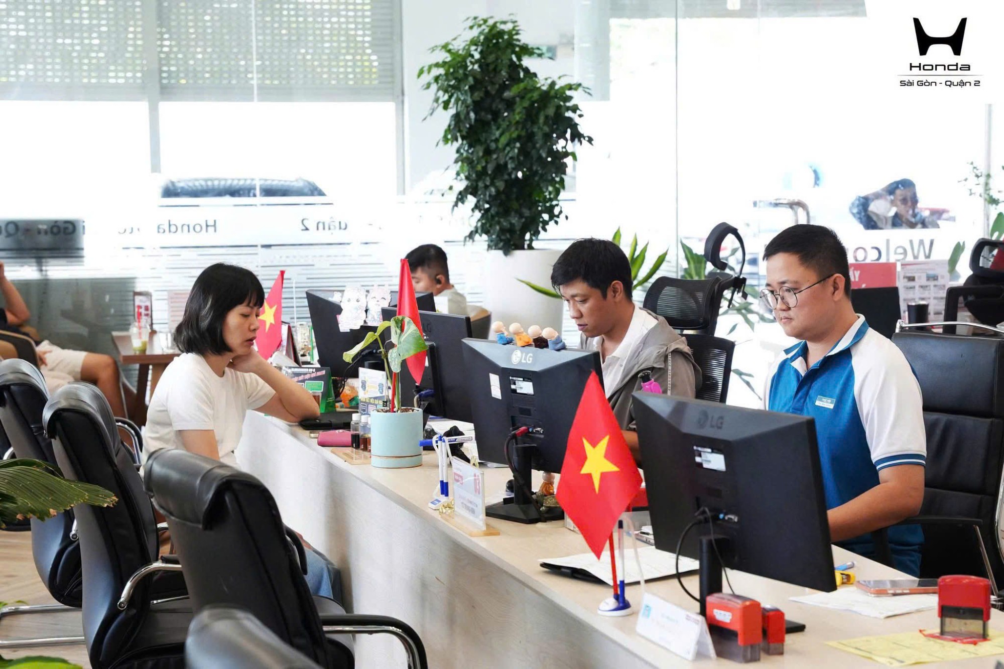 Không khí Quốc Khánh 2/9 tại Đại lý Honda Ô tô Sài Gòn – Quận 2