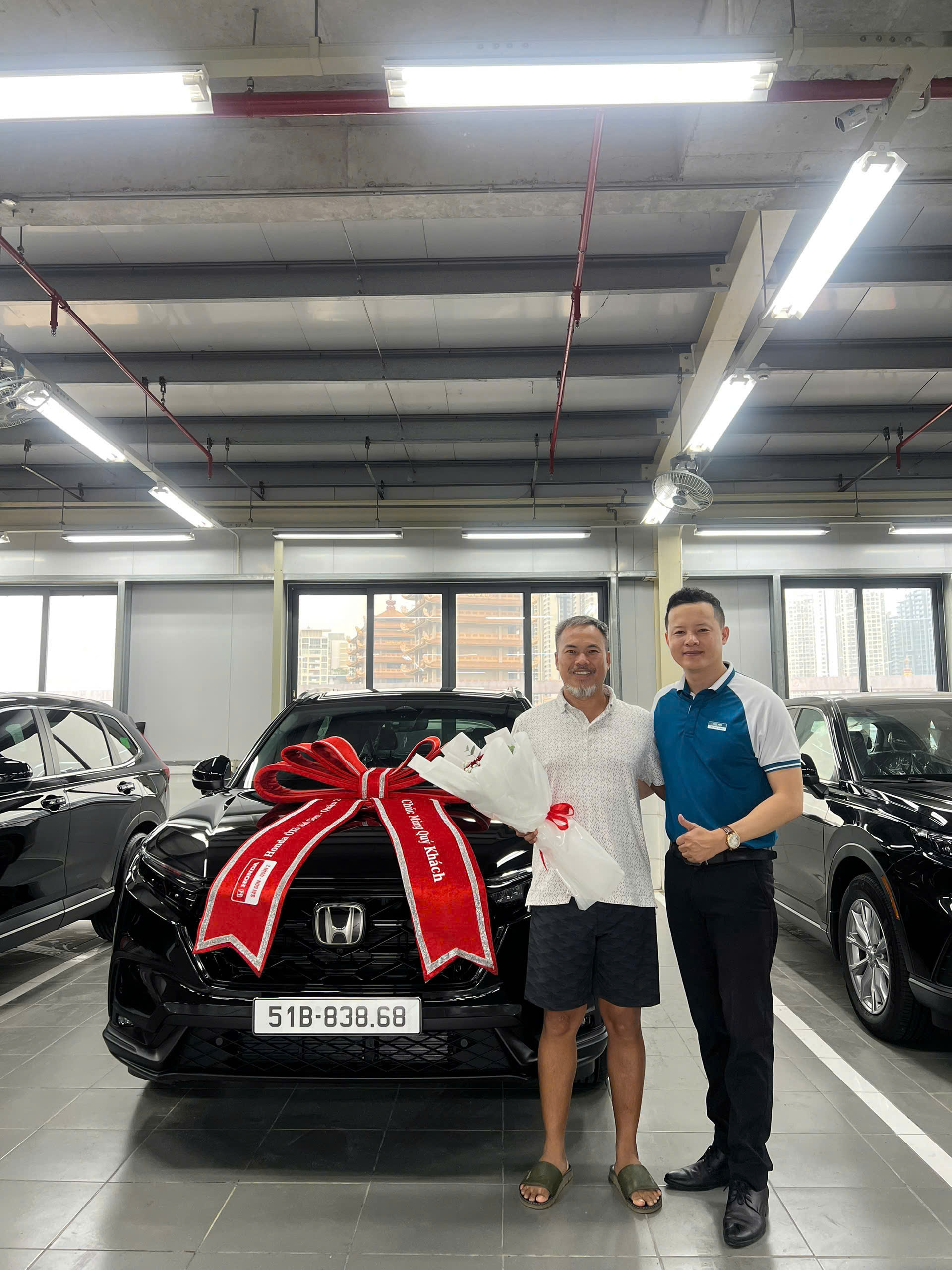 Bàn giao xe CRV tại Honda Quận 2