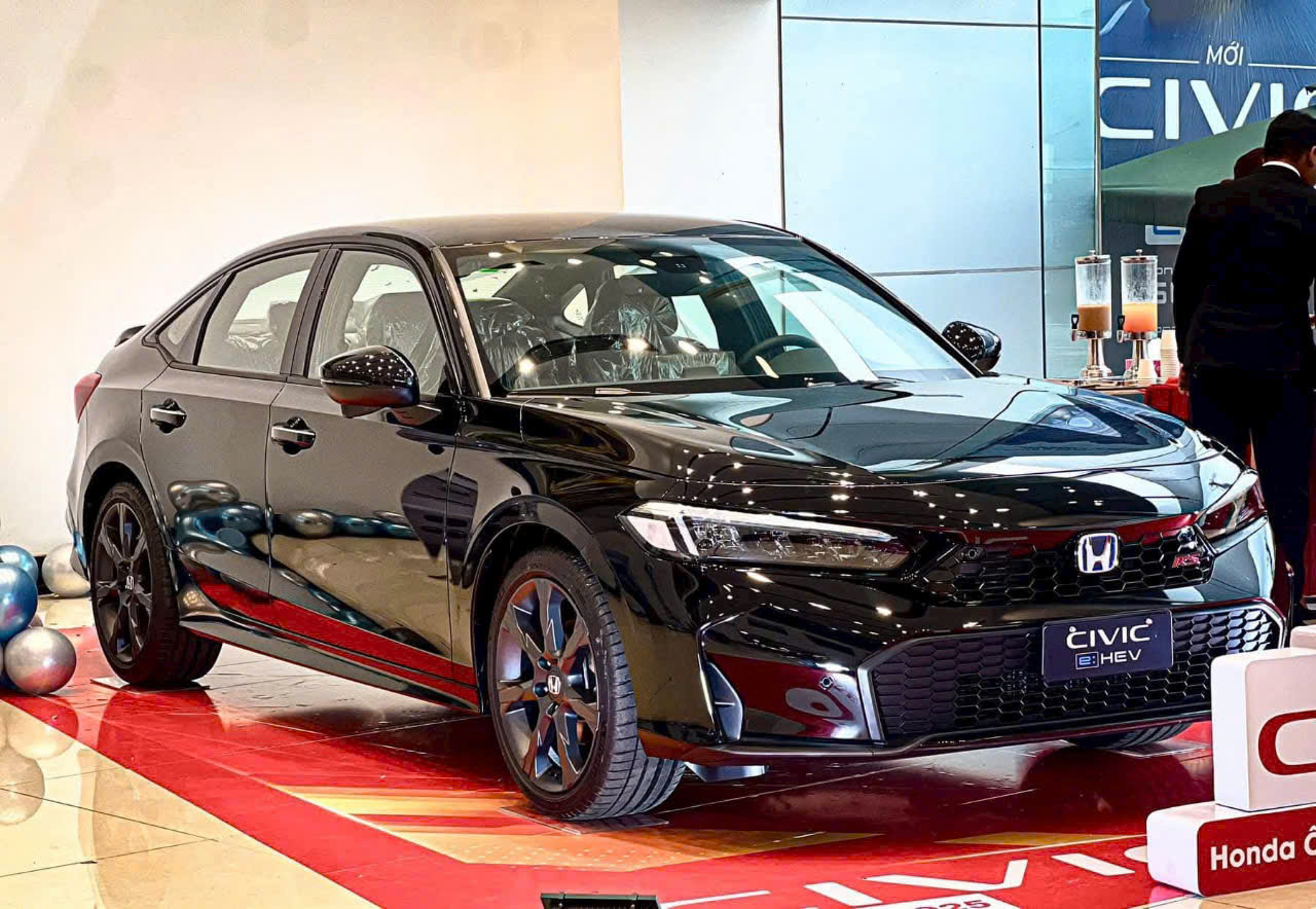  Honda Civic e:HEV RS màu Đen