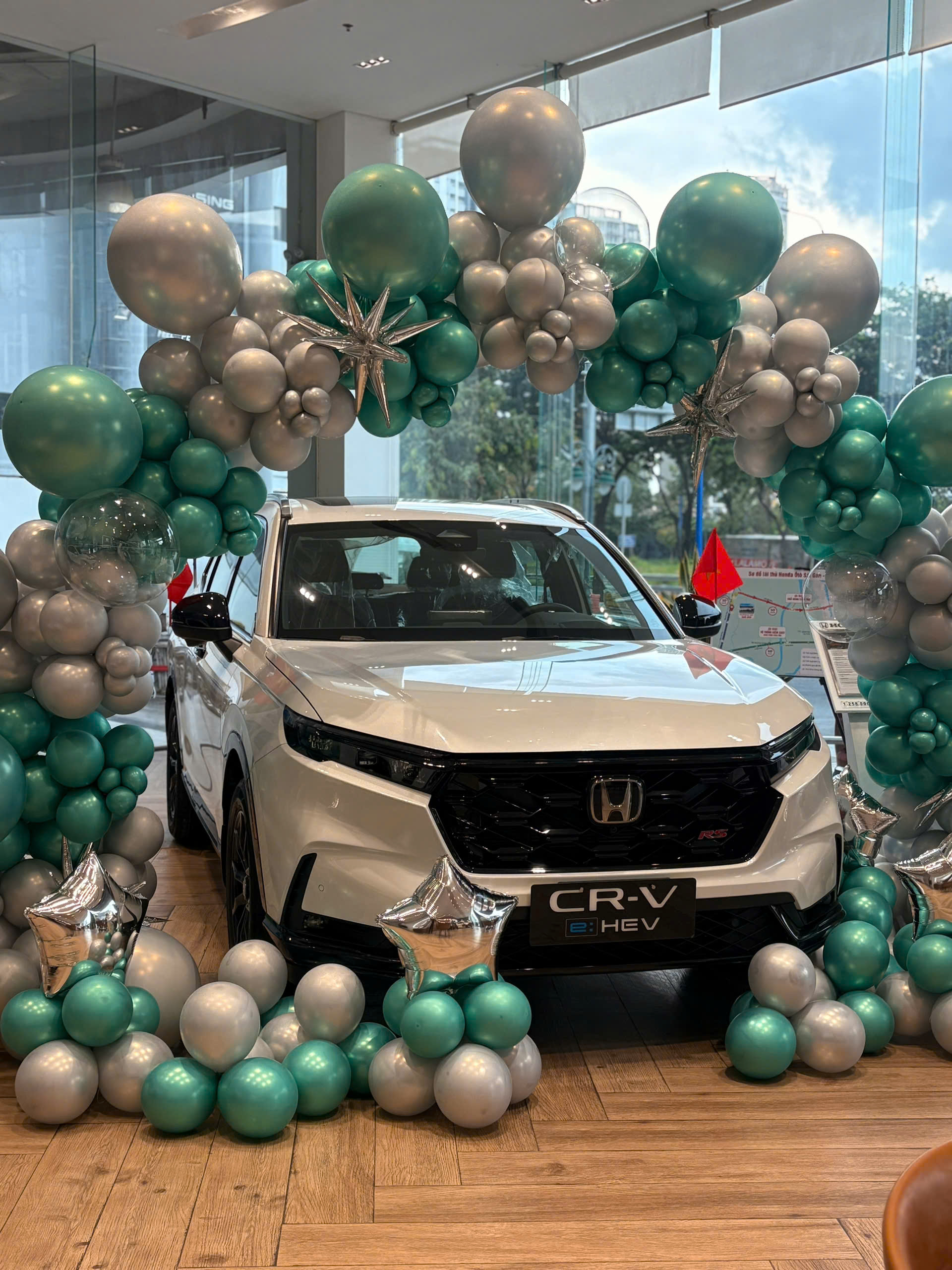 Màu Trắng ngọc trai mới Honda CR-V e:HEV RS 2026 đã có mặt tại Đại Lý Honda Ô tô - Quận 2