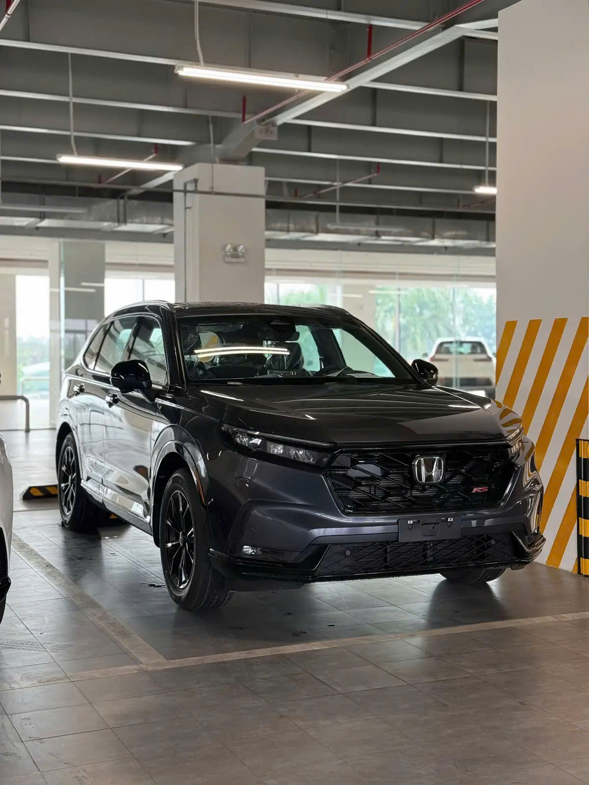 Mẫu xe Honda CR-V e:HEV 2026 Hybird đang bán tại thị trường Việt Nam